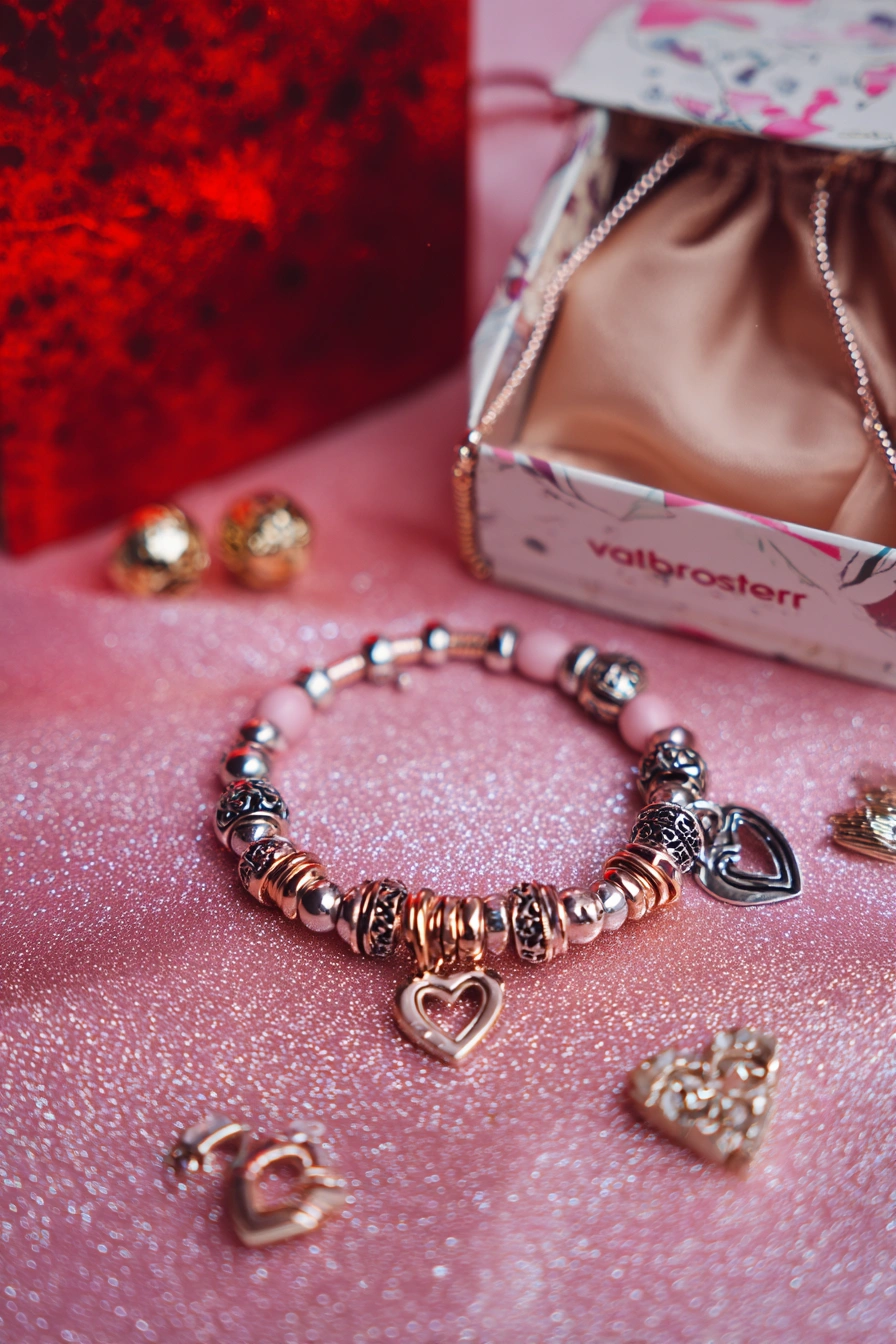 Romantic Rose Gold Heart Charm Bracelet