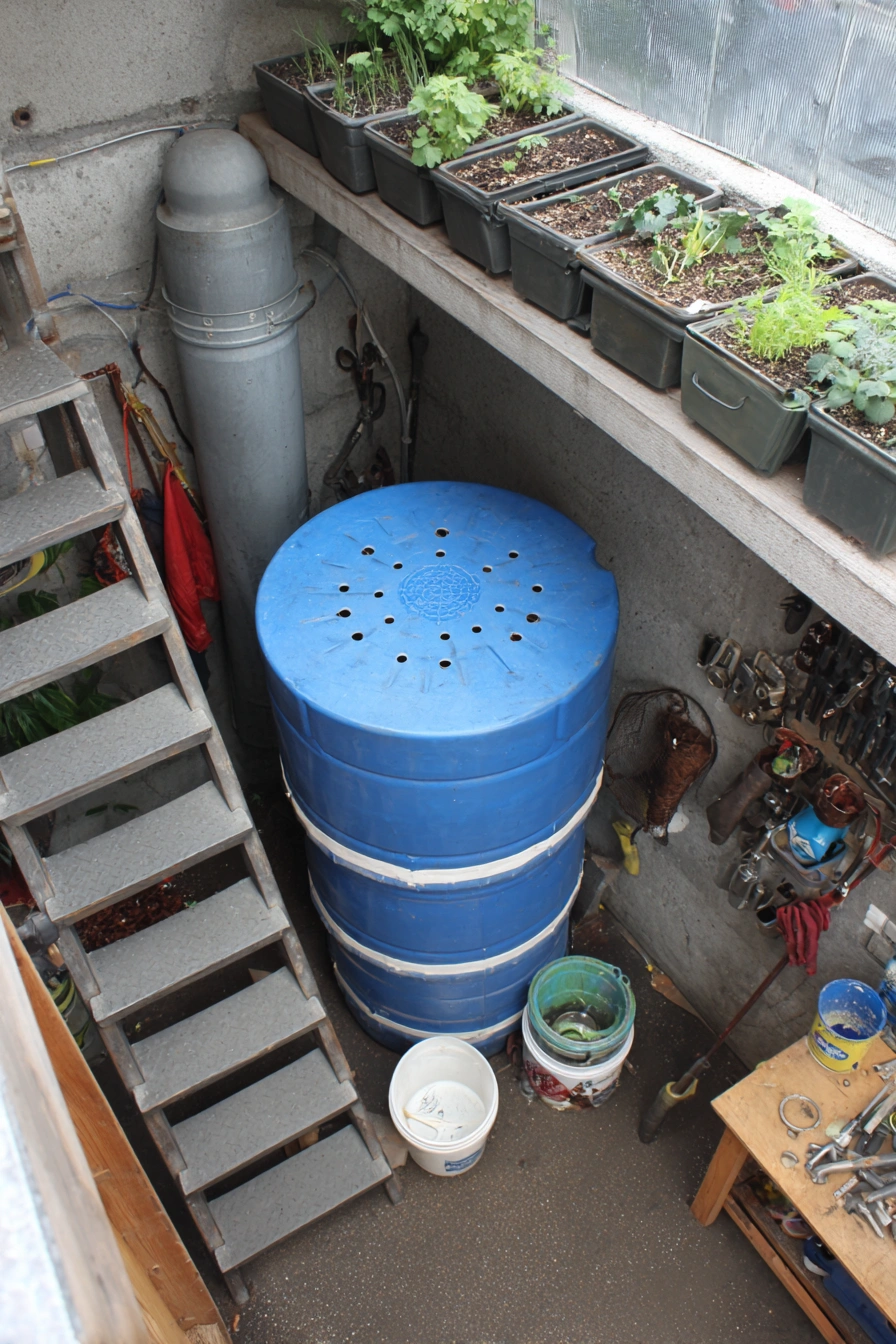 Vertical Barrel Compost System for Small Spaces