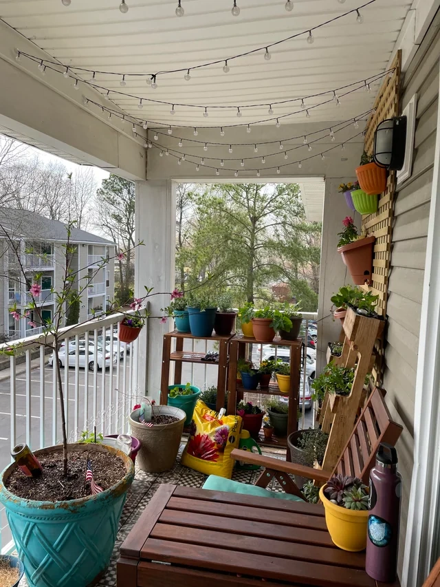 Floor protector for balcony privacy
