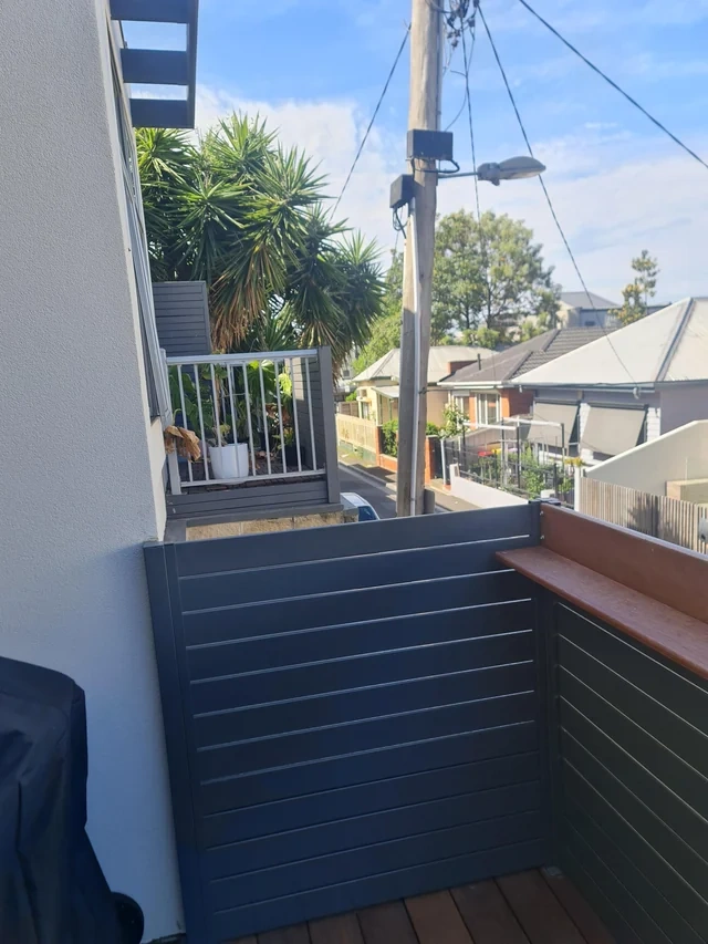 Floor protector for balcony privacy